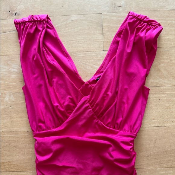 EXPRESS | Low Cut Bodysuit - Picture 2 of 8